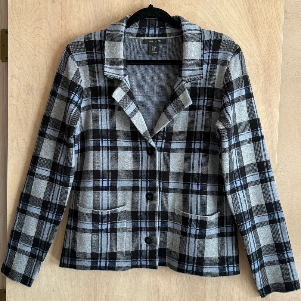 Tahari Knit Blazer Jacket M Black Gray Blue Plaid Button Front